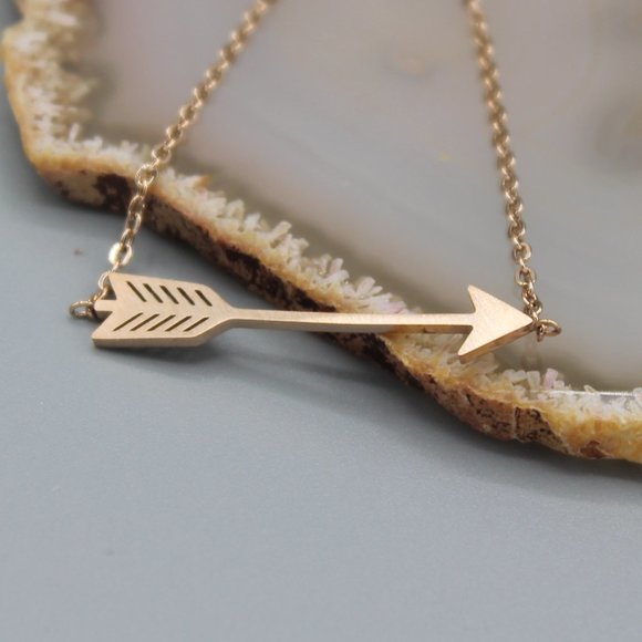 Jewelry - Arrow love bar necklace rose gold tone
